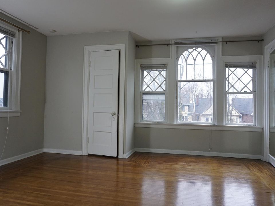 1st image of 343 Richmond Ave APT 4