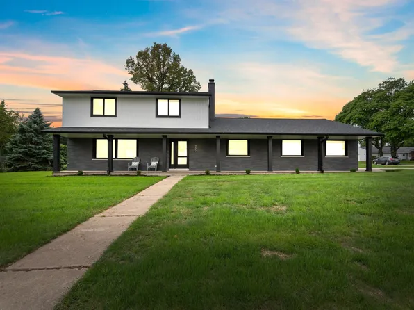 965 Myrtle Ln, Green Bay, WI 54304