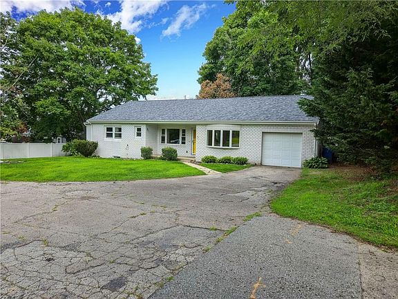 2nd image of 278 Green End Ave