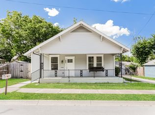 302 W Dabney St, Cleburne, TX 76033