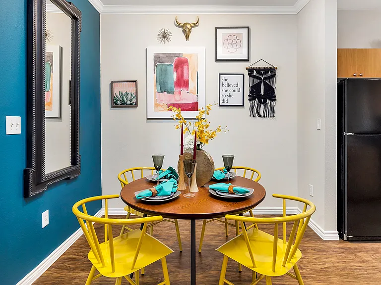Heritage Model Dining Room