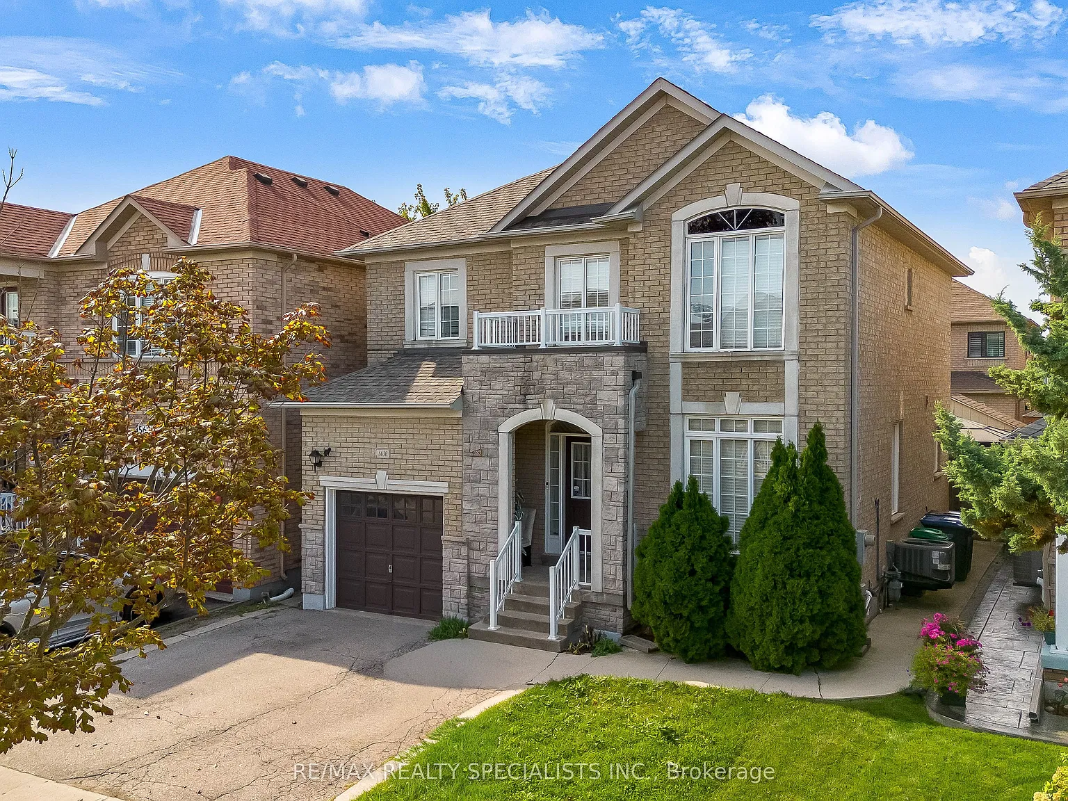 5 bed, $4,199 — Photo 2