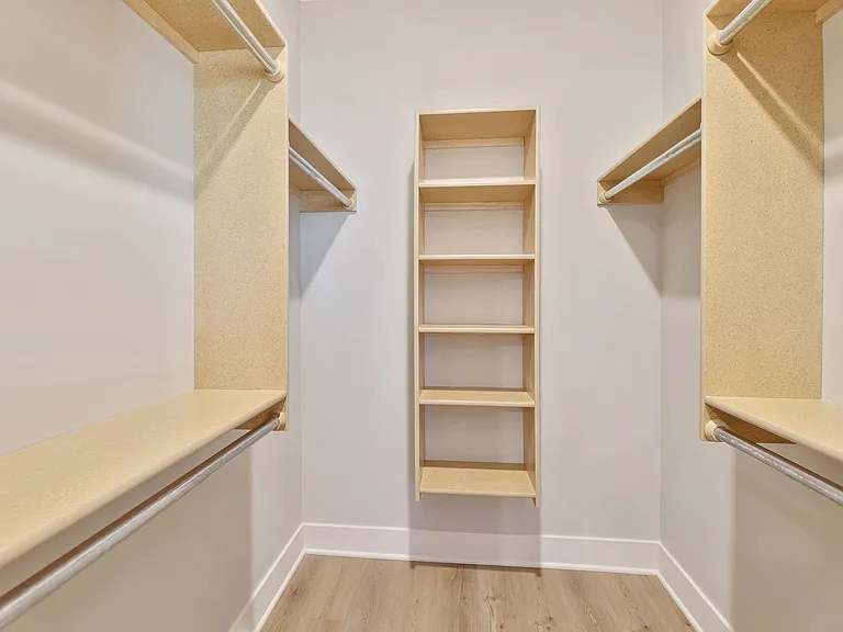 576 Long Path Ct — Photo 23