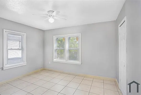 827 Paris Ave S #A — Photo 12