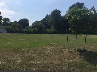 1 Cortland Ln, Bristol, RI 02809