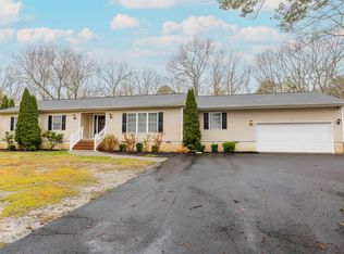 81 Honeysuckle Ln, Cape May Court House, NJ 08210