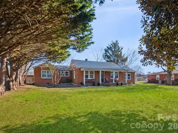 303 Island Ford Rd, Maiden, NC 28650