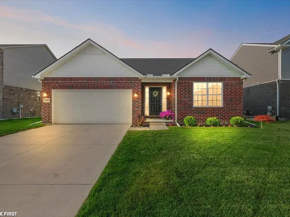 23845 Shadow Woods Ave #84, Macomb, MI 48042