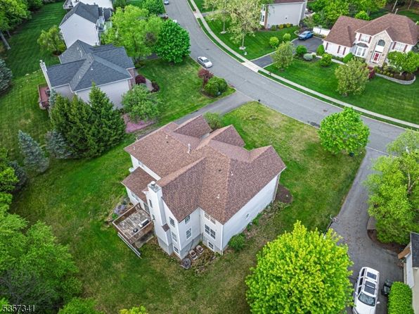 43 Saunders Ln, Mount Olive Twp., NJ 07840