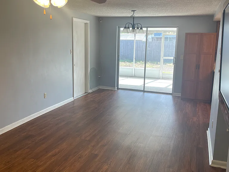 1312 Willow Valley Dr — Photo 3