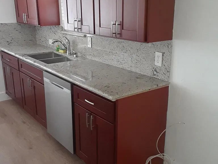 36730 Ruschin Dr — Photo 5