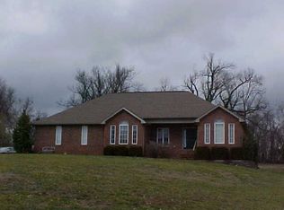559 Hunters Gln, Madisonville, KY 42431
