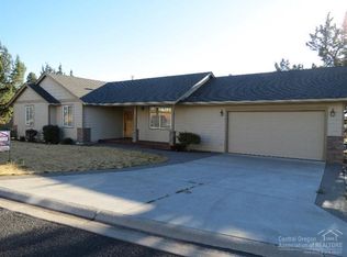 2570 SW 32nd St, Redmond, OR 97756