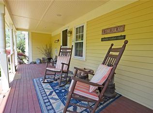 42 Hammond St, Seekonk, MA 02771