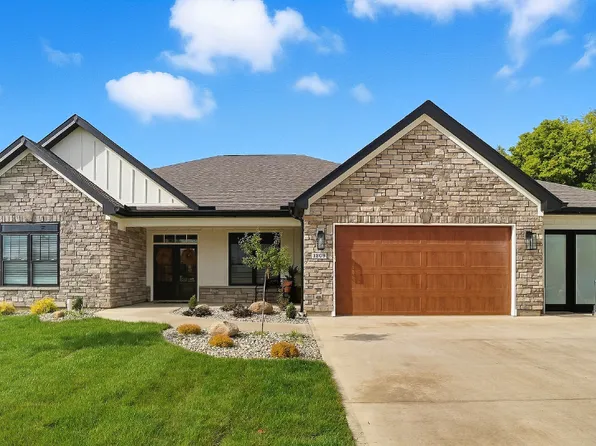 1209 Knob Hill Ct, Troy, OH 45373