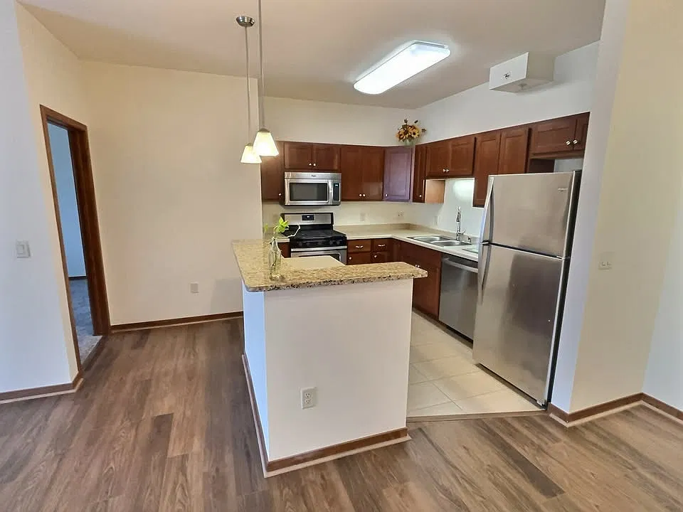 2 bed, 1214 sqft, $2,000 — Photo 4