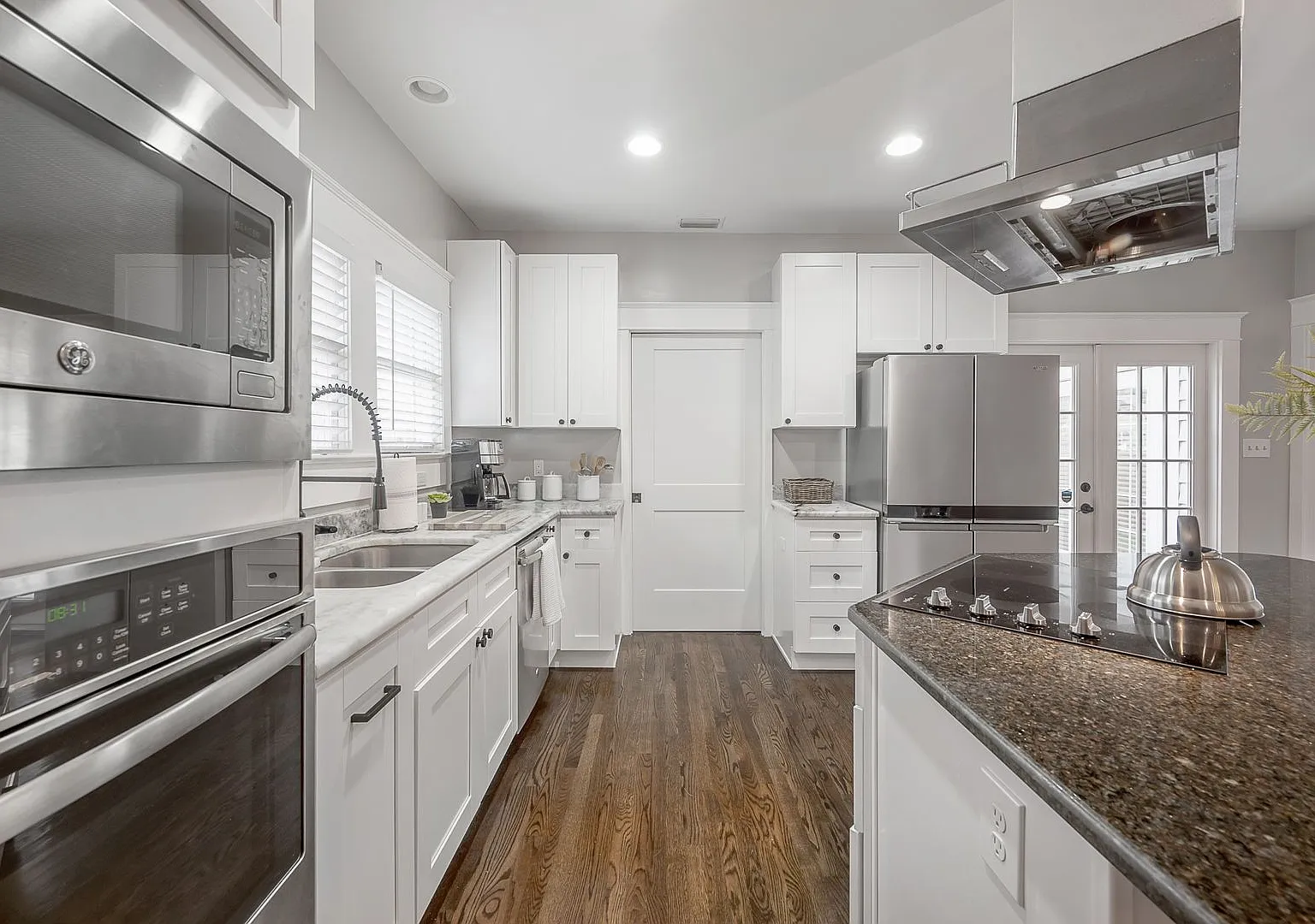 Charming 3/2 Bungalow in Seminole Heights — Photo 3