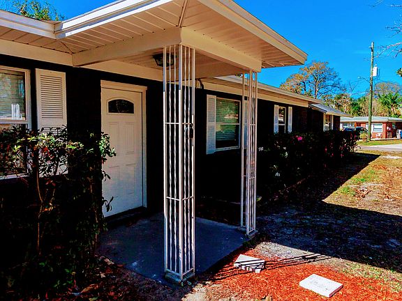 4th image of 5965 Redberry Ln
