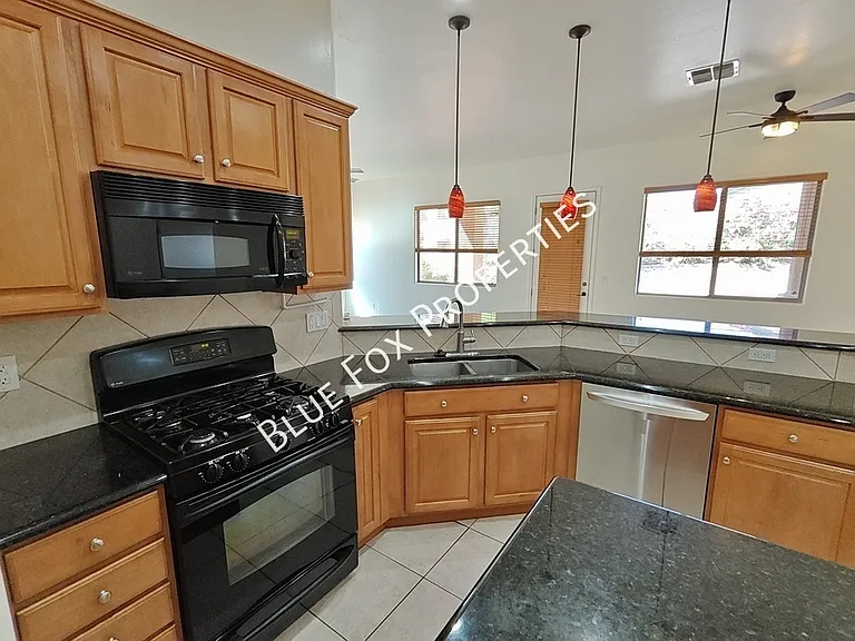 7063 W Autumn Dew Ct — Photo 10