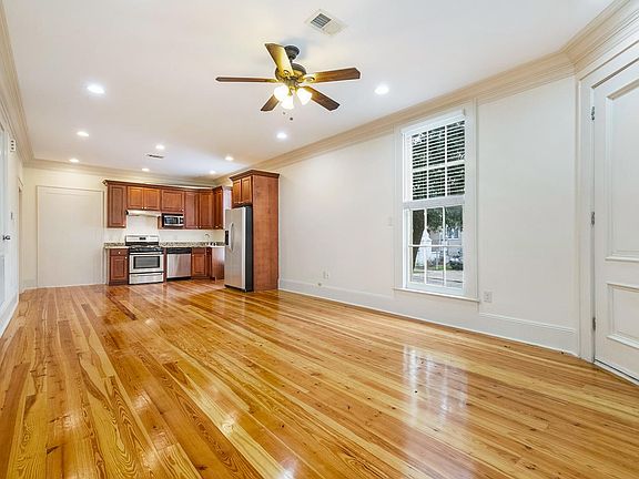 5th image of 200 N Clark St #B