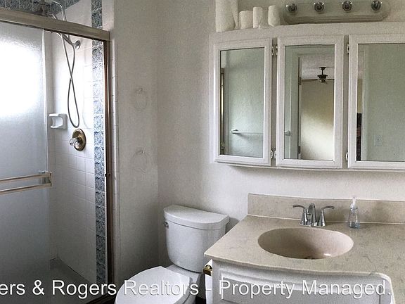 5th image of 276 Moraga Way