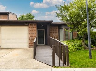956 Morningstar Dr, Akron, OH 44307