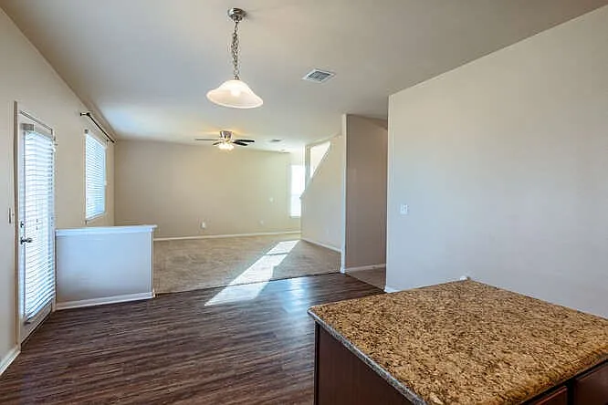 402 Zenith Rd — Photo 19