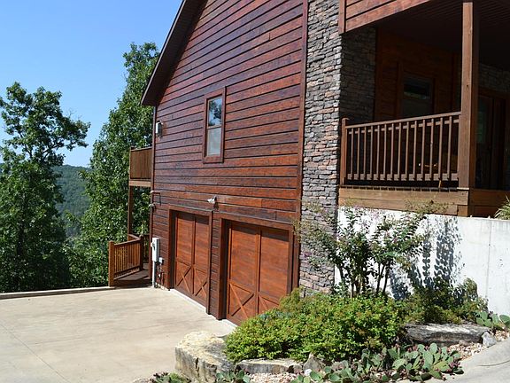 3rd image of 251 Pinnacle Cove Ln