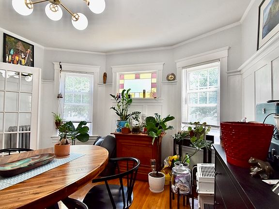 4th image of 81 Romsey St #1