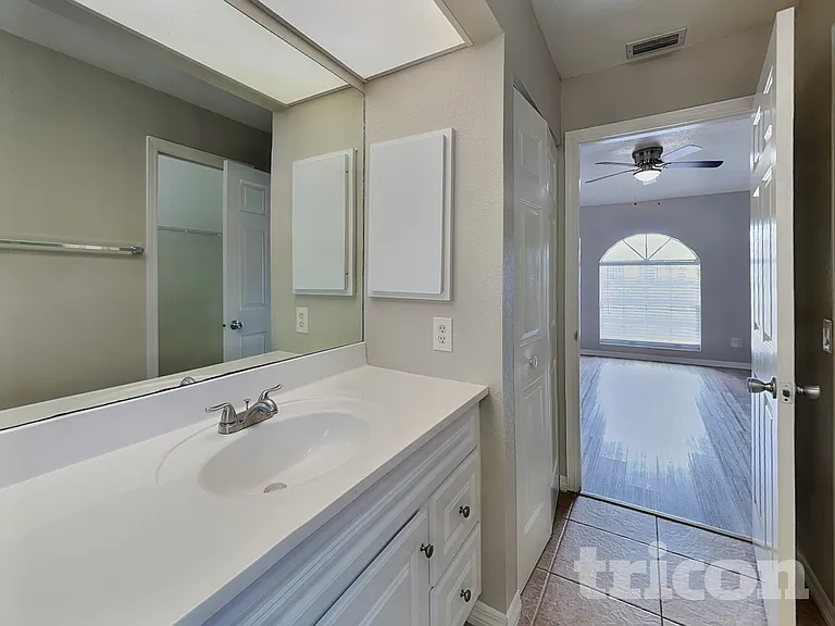 7352 Bolten Ln — Photo 9