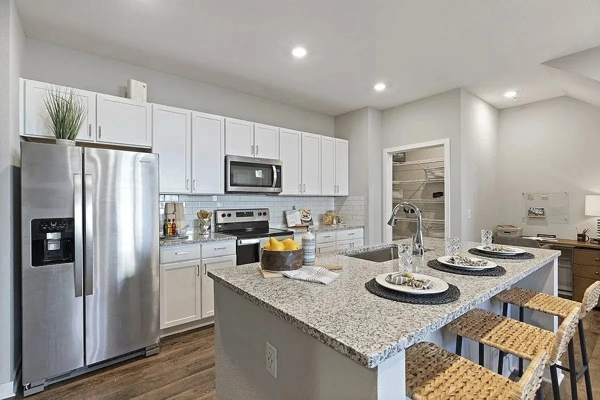 The Grove Apartments — Photo 2