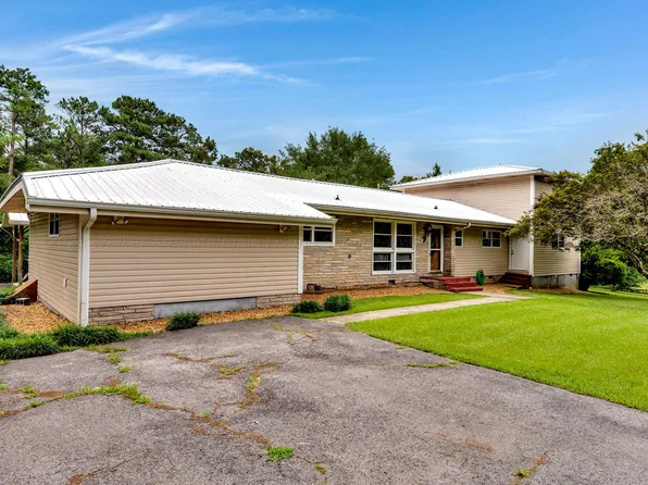 207 Crescent Cir, Jasper, AL 35503