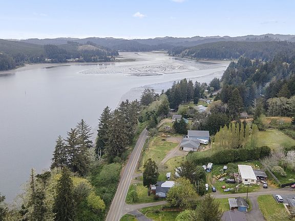 4th image of 65851 N Bay Rd