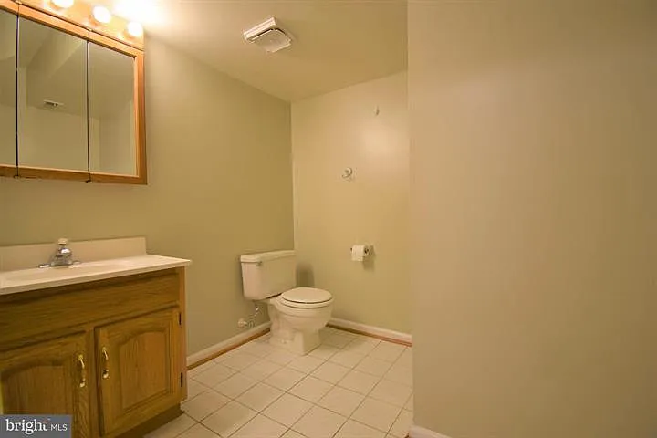 8243 Cedar Landing Ct — Photo 31