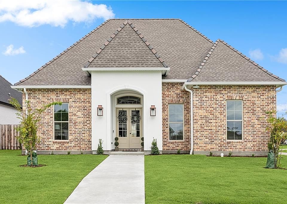 1st image of 100 Wood Duck Dr