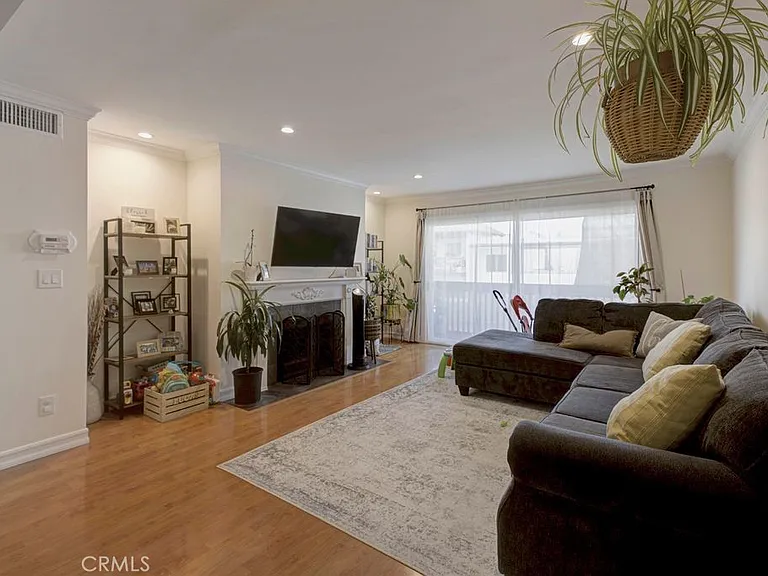 5334 Lindley Ave — Photo 7