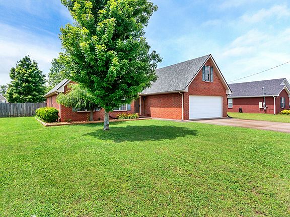 2nd image of 1007 Auldridge Dr