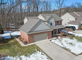 1782 Kristina Dr, White Lake, MI