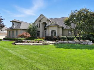 815 Pinery Blvd, Lake Orion, MI