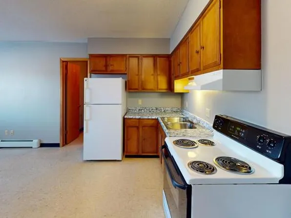 202 S 5th St APT 2, Glen Ullin, ND 58631