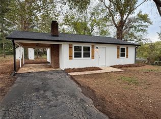 310 Cedardale Ln, King, NC 27021