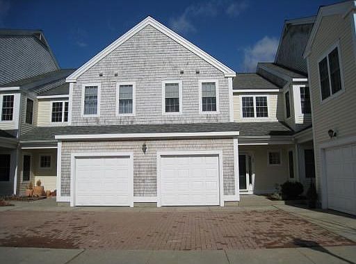 3rd image of 60 Village Dr