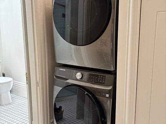 Full size washer & dryer