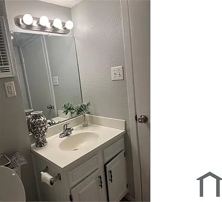 2330 Liberty St #1 — Photo 14