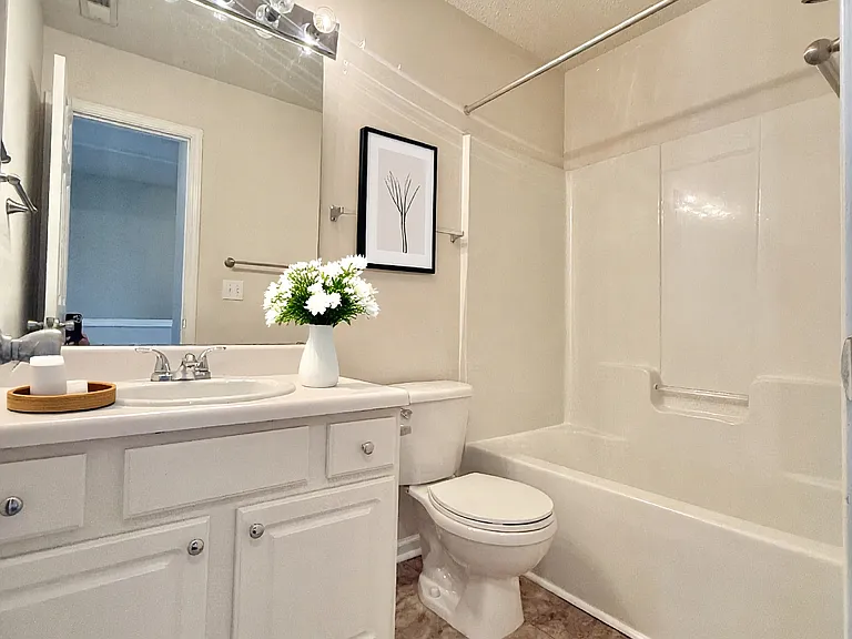 600 Canyon Lake Cir — Photo 24