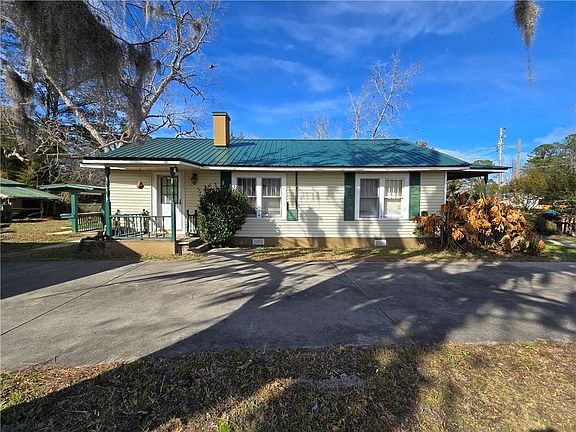 4th image of 3845 Evans St