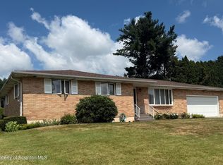 86 Vine St, Taylor, PA 18517