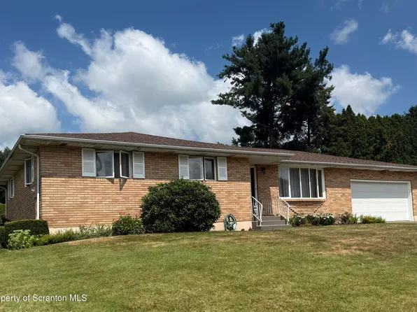 86 Vine St, Taylor, PA 18517
