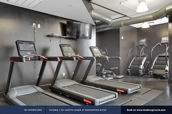 Rented by The Blueground | media 18