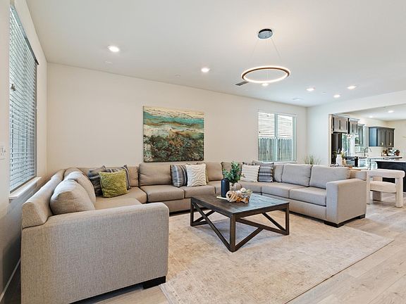 2nd image of 517 Desert Bloom Ct